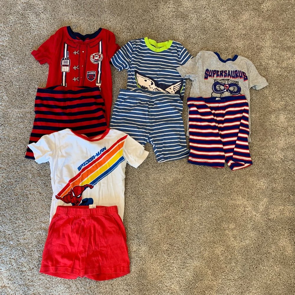 Bundle of 4 pajama sets for boys size 8